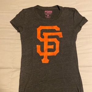 San Francisco Giants Tshirt. Size XS. Great for any baseball game!